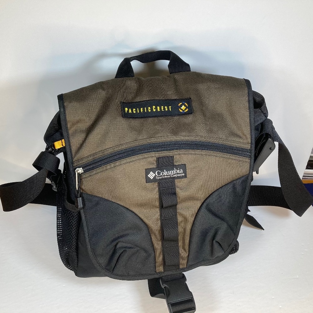 Columbia Messenger Bag - Picture 1 of 8
